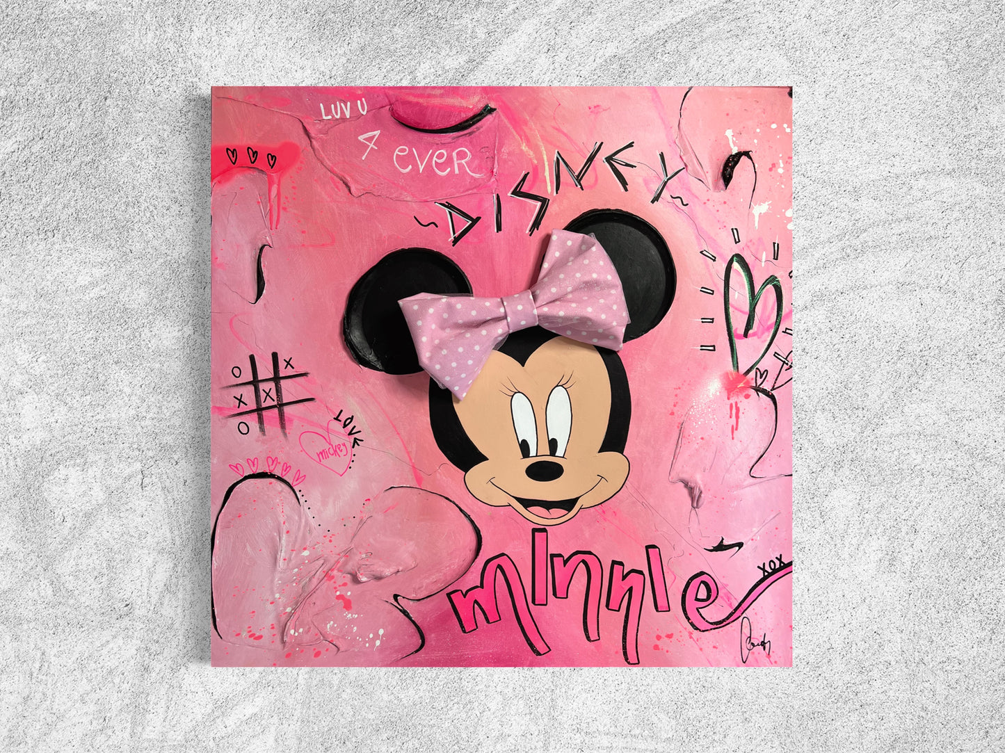 Minnie - 30’’x30’’