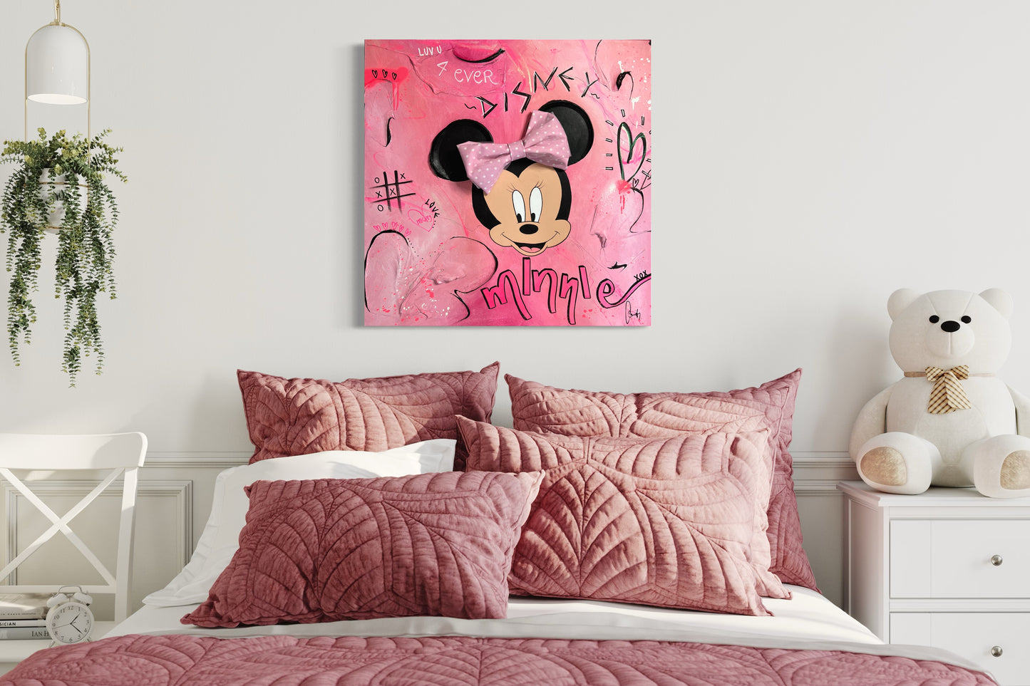 Minnie - 30’’x30’’